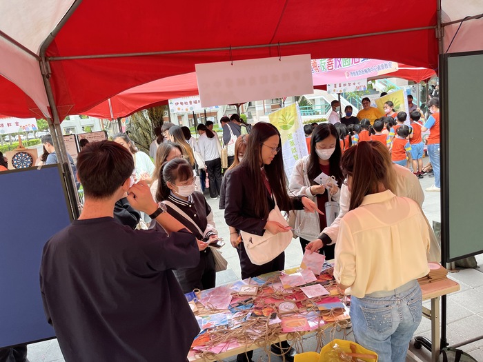 112-2「解憂雜貨店」系列活動二—祝福小卡心衛推廣活動圖片