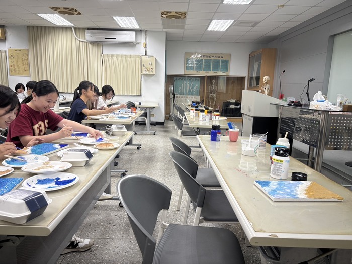 114-2把焦慮交給海：肌理畫療癒工作坊圖片