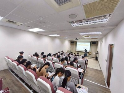 114-1七技舞蹈系新生探索成長工作坊─登入南應大，角色創建中…圖片